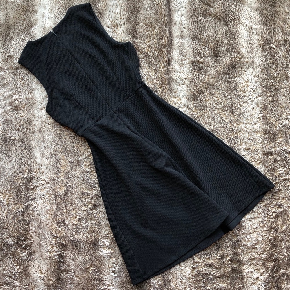 Neiman Marcus Black Sleeveless Dress - Picture 6 of 7